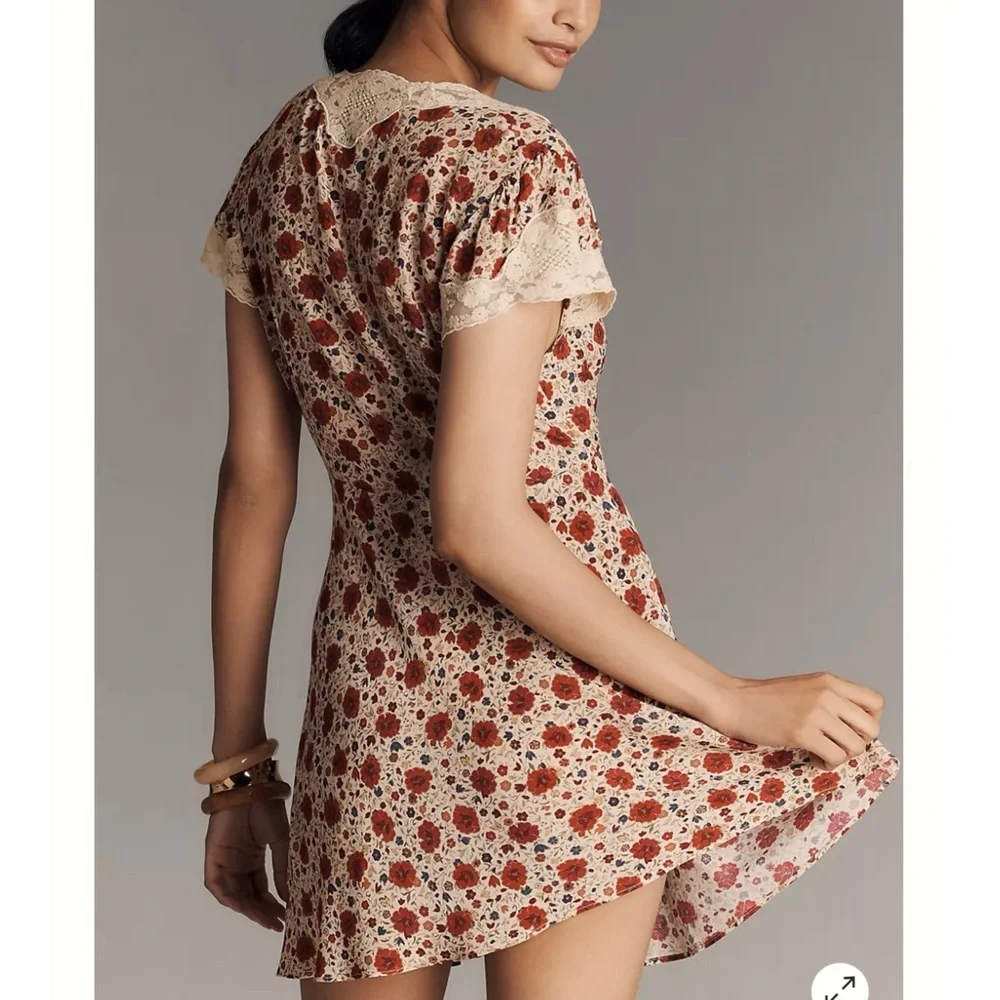 RIXO lace trimmed Floral Red and Cream miniDress NEW - Picture 7 of 15